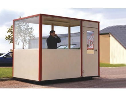 Installation d'une cabine palettisable en extérieur